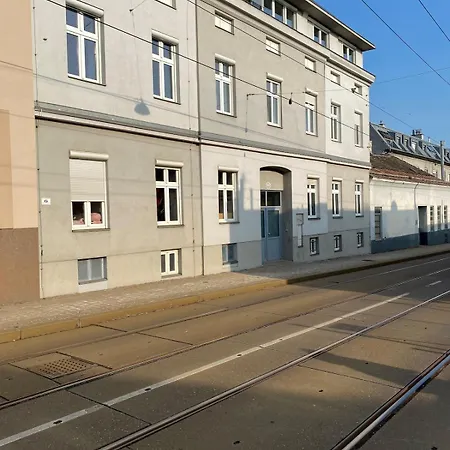Sunny Near Schoenbrunn Palace Park *